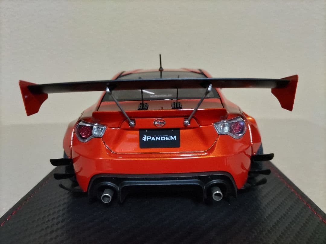 イグニッションモデル　1/18 パンデム86