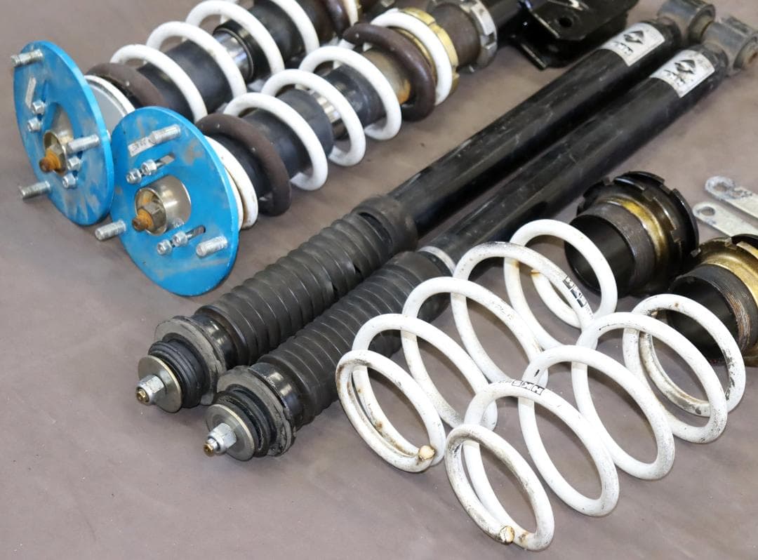 コルト Ｚ２１Ａ　Ｚ２３Ａ　Ｚ２５Ａ　Ｚ２７ＡコルトラリーアートZ27AG車高調