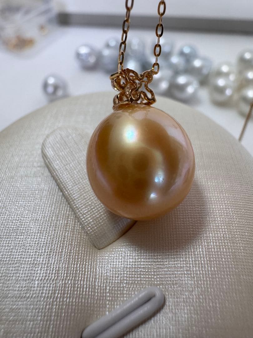 新品　18K ゴールド　天然南洋白蝶ゴールデンパールペンダント