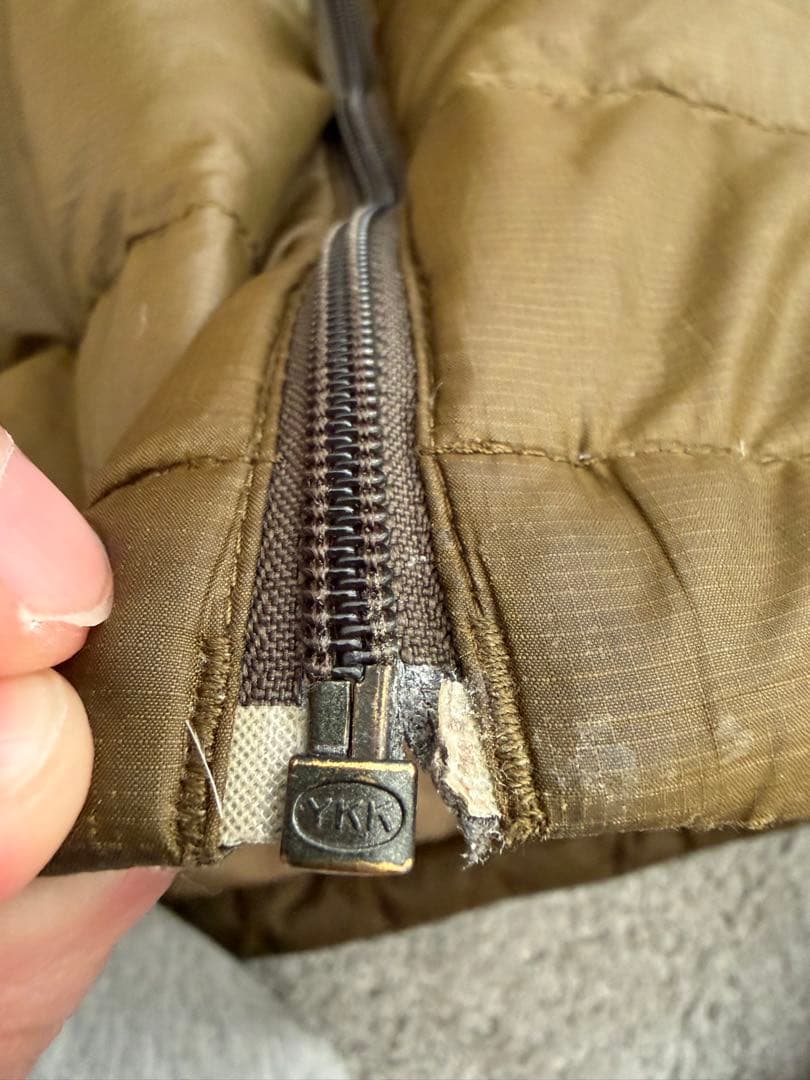 あ*お様 破格‼️ パタゴニア　ダウンセーターフーディー　カーキ　ブラウン　ダウ