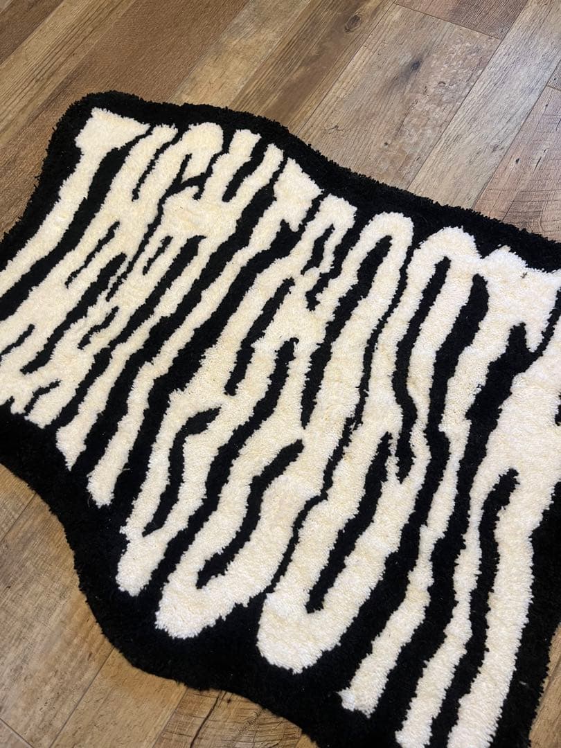 TIGHTBOOTH ラグマット