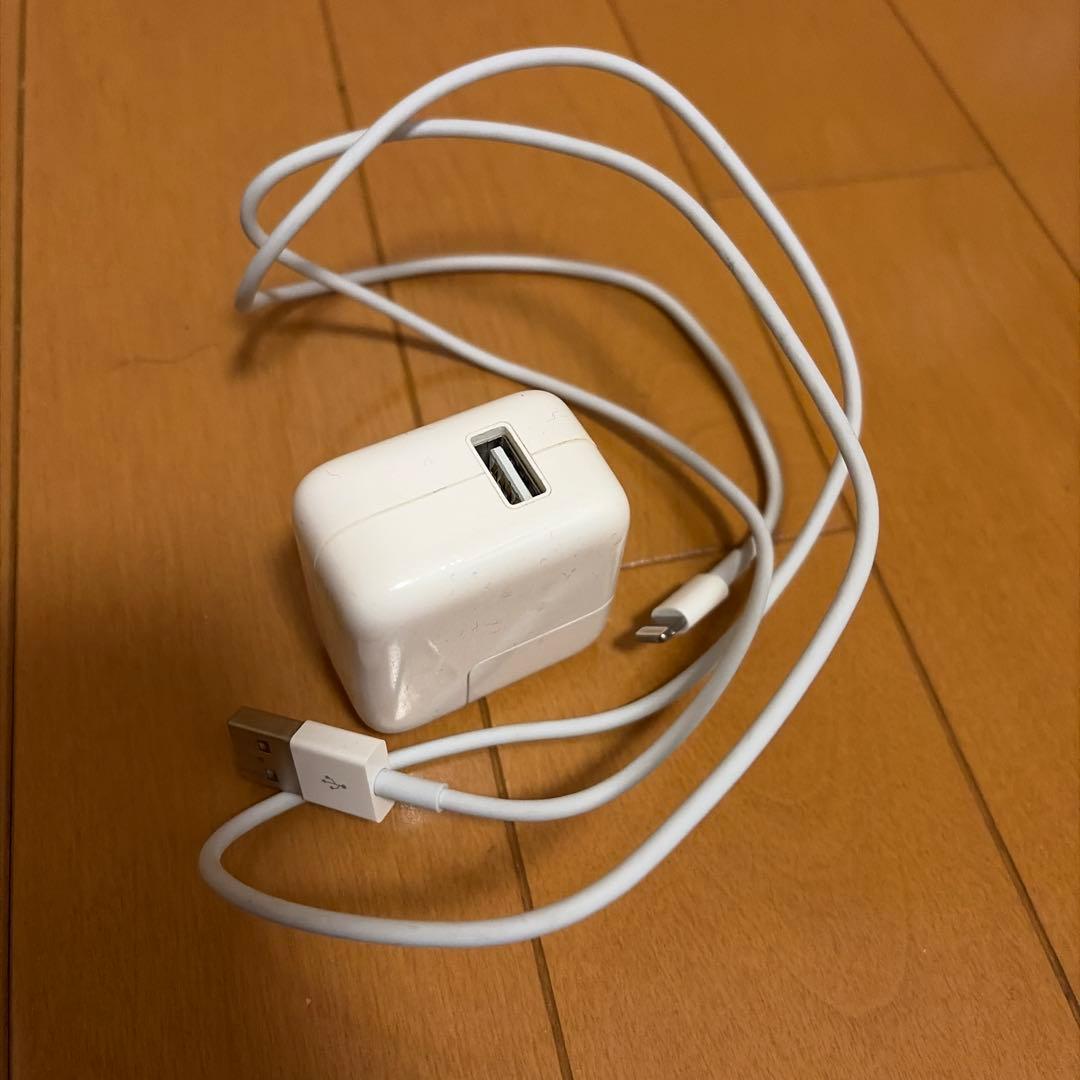 極美品 iPad第8世代 32GB セルラー SIMフリー バッテリー97%