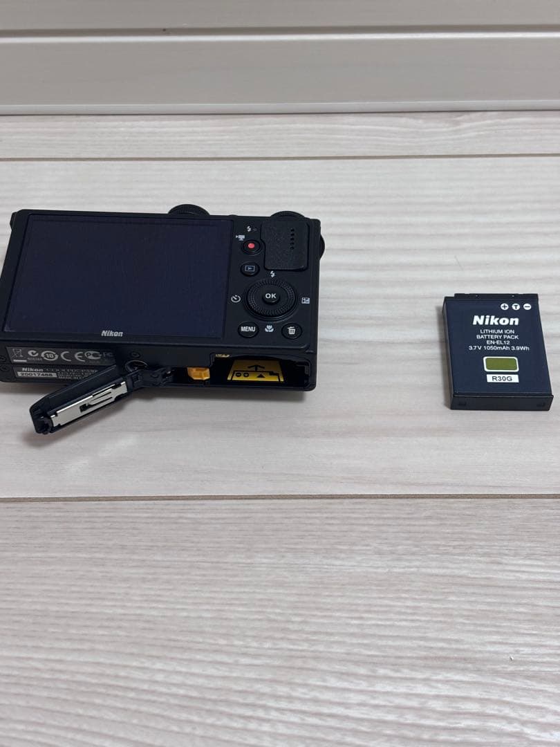 デジタルカメラ Nikon Coolpix P330