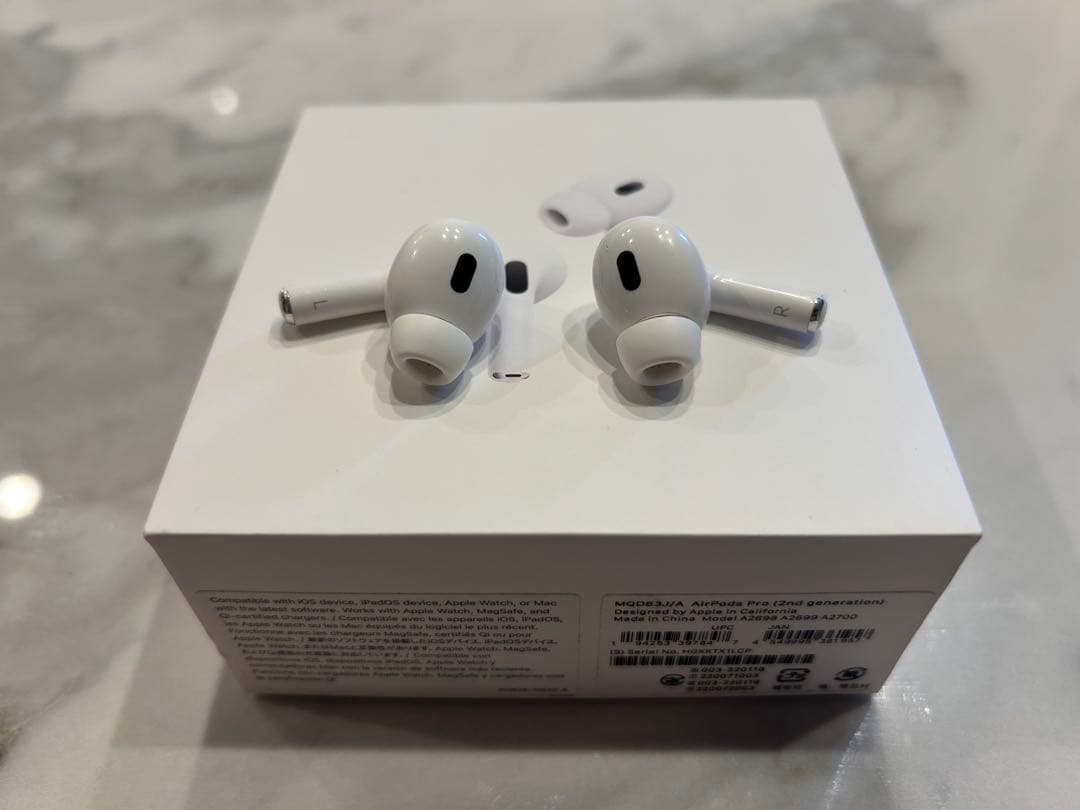 Apple AirPods Pro 2 本体　Lightning