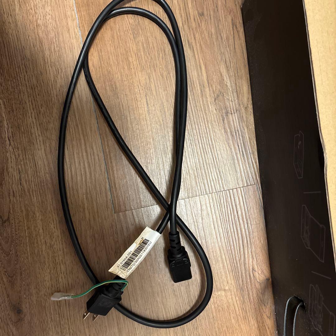 ディスプレイ・モニター本体 DELL U2720QM