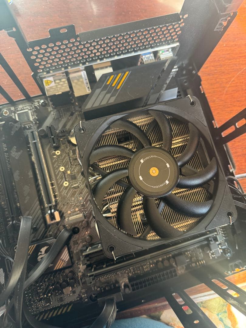 PCケース(自作PC用) Komano c6 handle Ryzen5600x b550