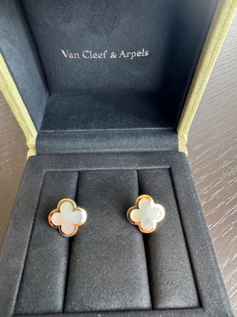 Van Cleef & Arpels アルハンブラ　カフリンクス