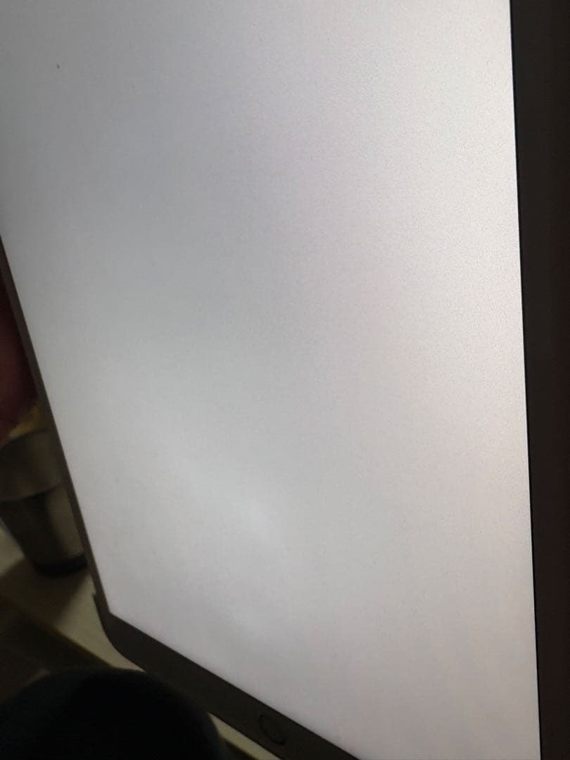 【ナカ】iPad Air第3世代 SIMフリー シルバー 64GB