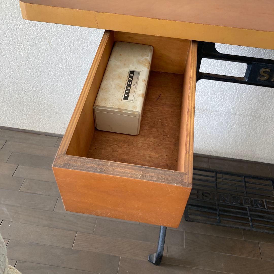 昭和レトロ　アンティーク SINGER社 足踏みタイプミシン木製テーブル