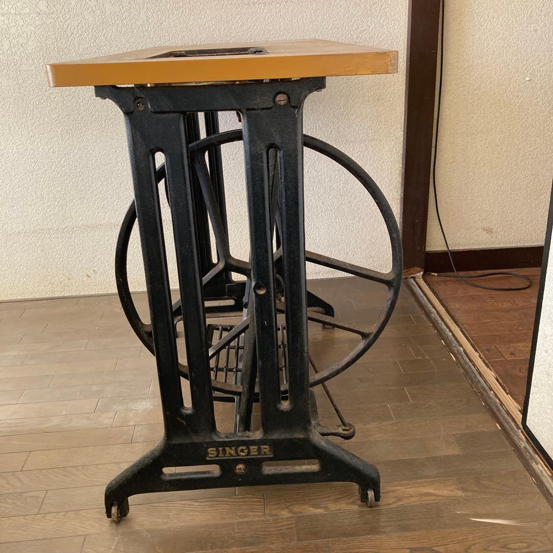 昭和レトロ　アンティーク SINGER社 足踏みタイプミシン木製テーブル