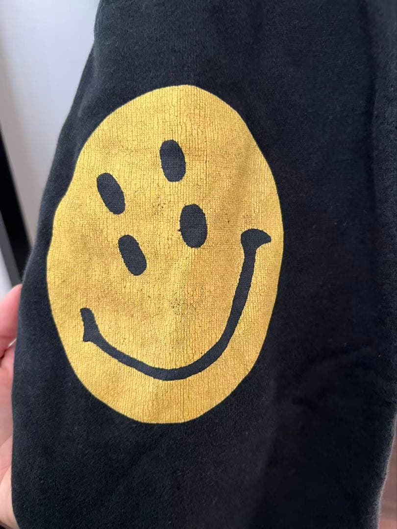 キャピタル　スマイリー　エルボーパッチ　プリント 黒スウェット 5号