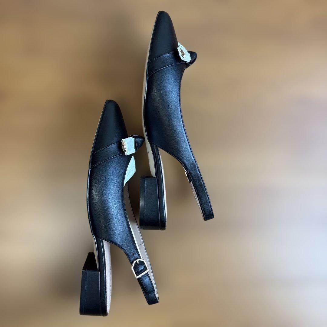 Cole Haan ブラック ポインテッドトゥ ミュール