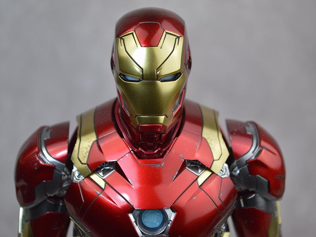 ホットトイズ DIECAST アイアンマン・マーク46 1/6 フィギュア