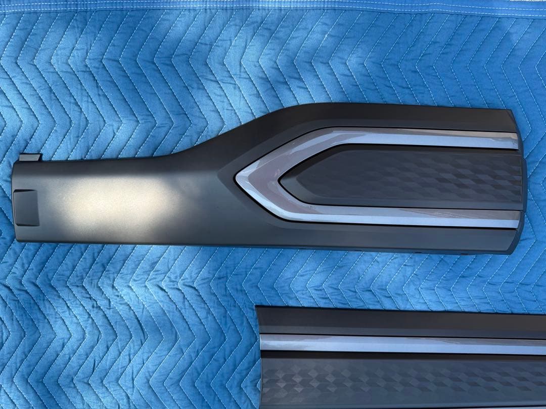 新型フォレスター　ＳＬフォレスター　ガーニッシュ　一式（フロント・サイド・リヤ）