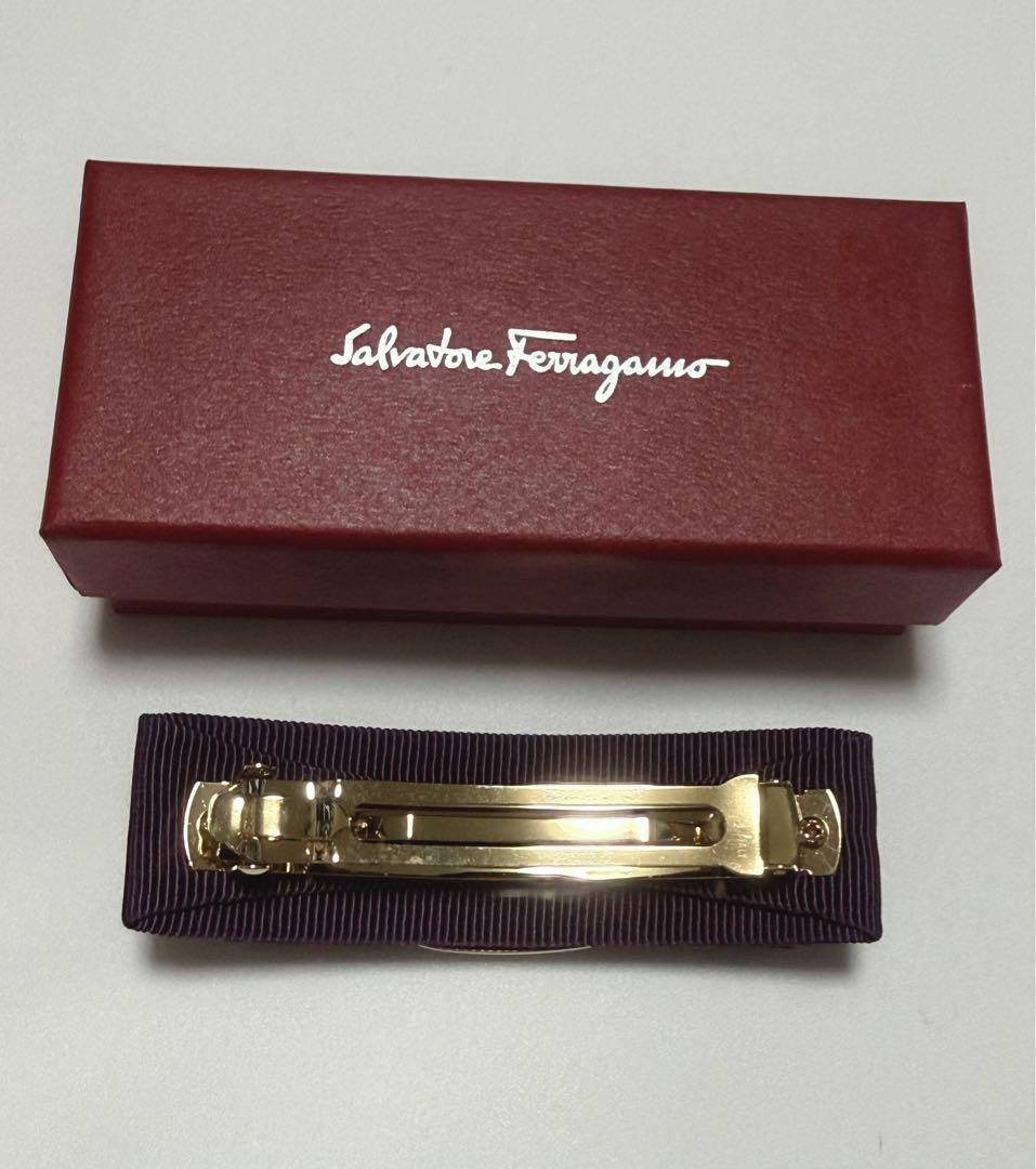 新品 Ferragamo フェラガモ ヴァラ リボン バレッタ プレゼントにも♡