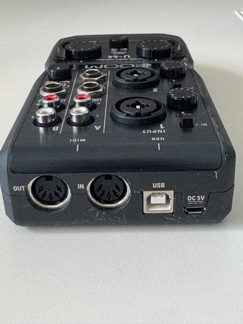 Zoom U-44 オーディオインターフェース
