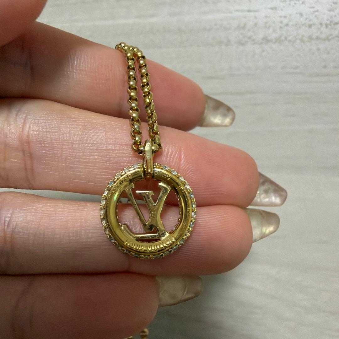 VUITTONネックレス