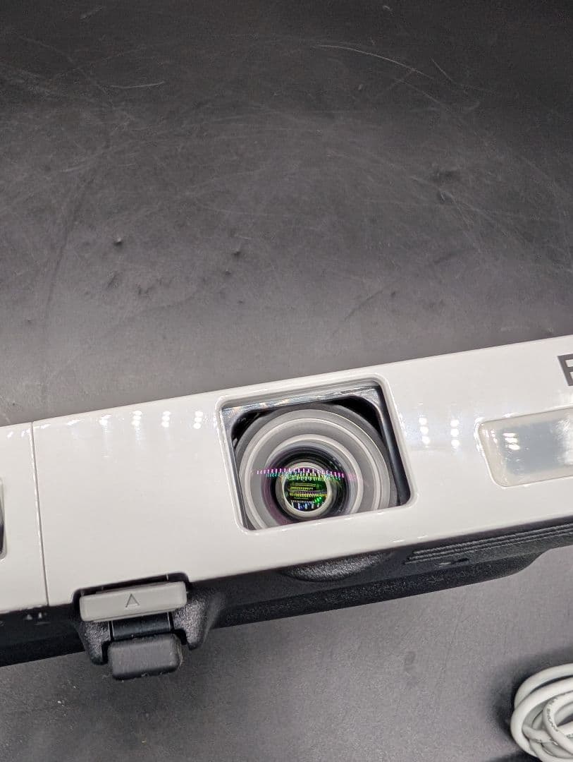 【ほぼ新品】EPSON ビジネス プロジェクター EB-1751