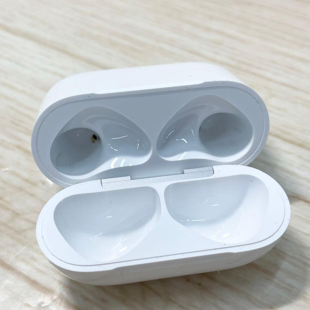 AirPods（第4世代）アクティブノイズキャンセリング搭載 mxp93j/a