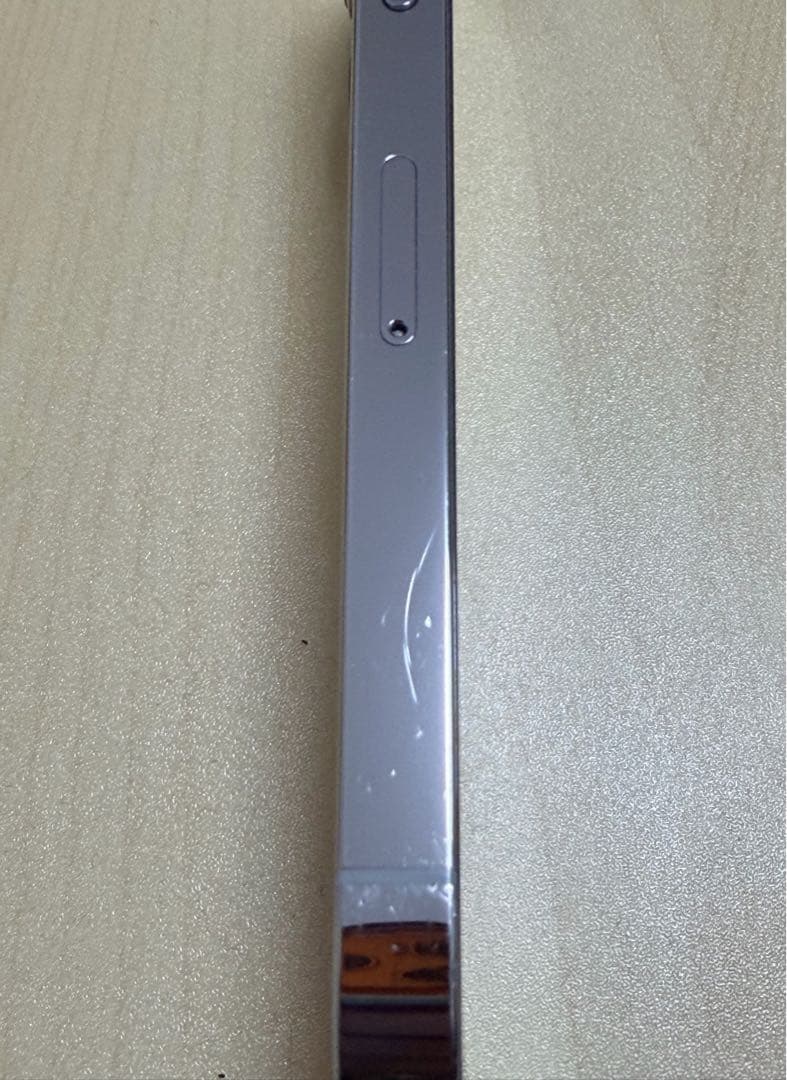 Apple iPhone 14 Pro シルバー シャッター音を消音可能