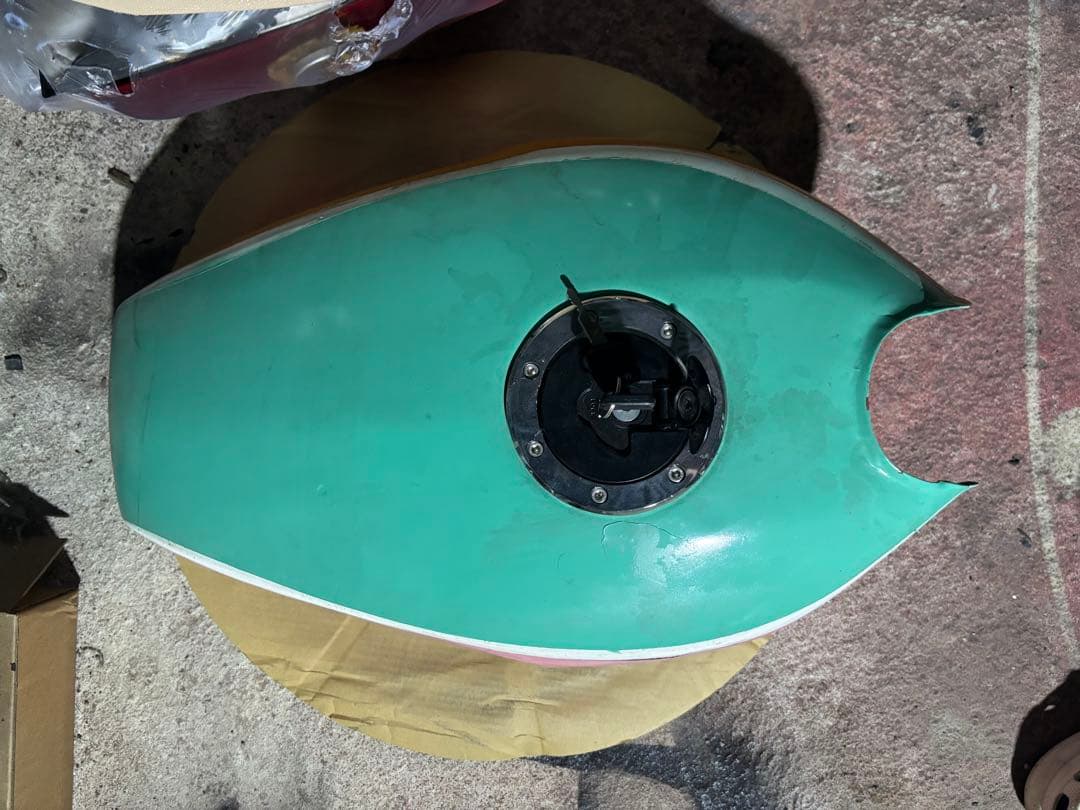 あっき ゼファー、ゼファーχ 燃料タンク