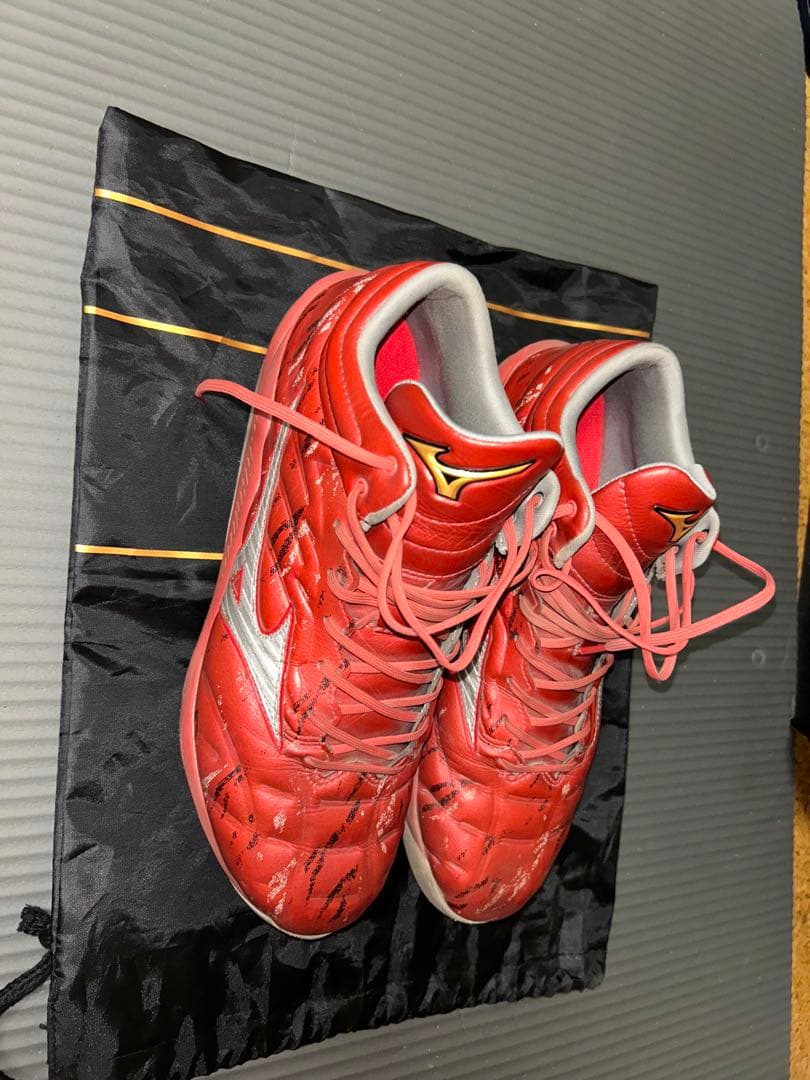 ミズノプロ　クッションレボ　ミドルカット