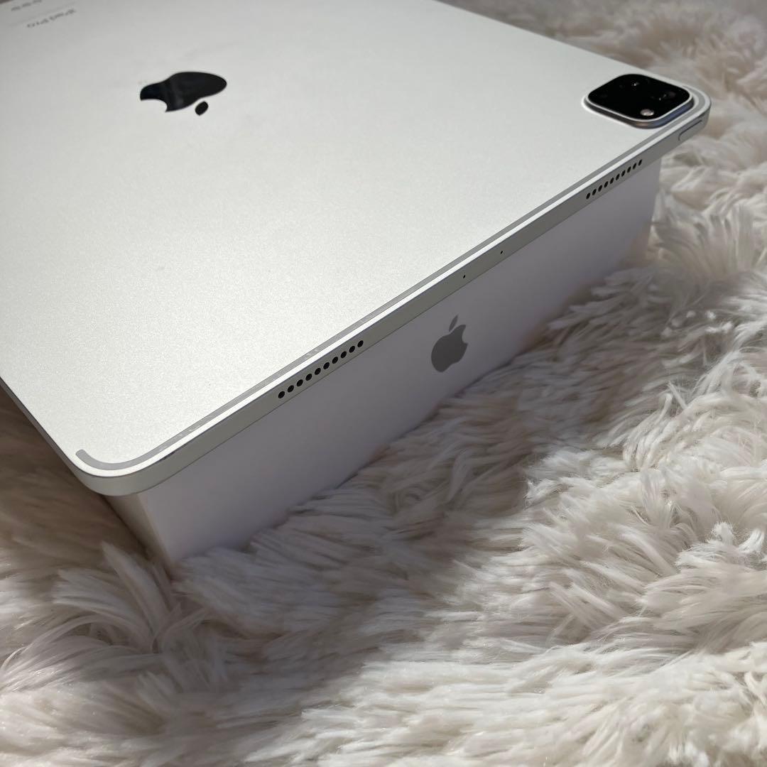 【早い者勝ち】iPad Pro 12.9第6世代 128GB 【すぐ発送】