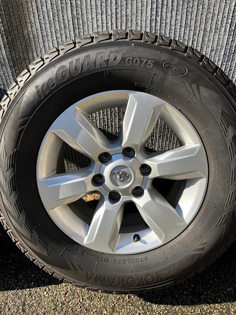 ランドクルーザープラド150 中期純正ホイール17インチタイヤ・ホイールセット