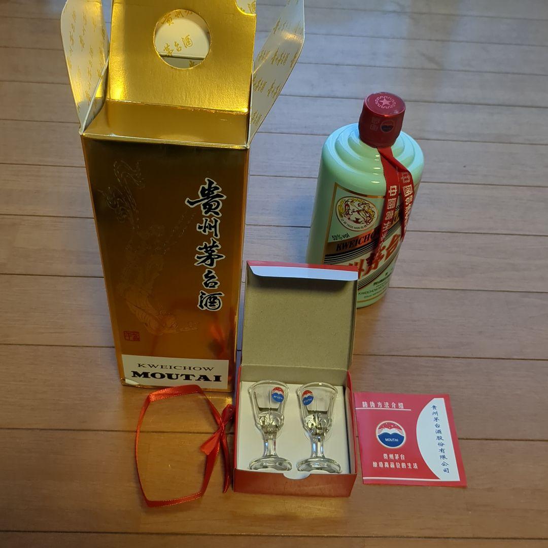貴州茅台酒 マオタイ MOUTAI 2022 緑瓶　500ml グラス付き