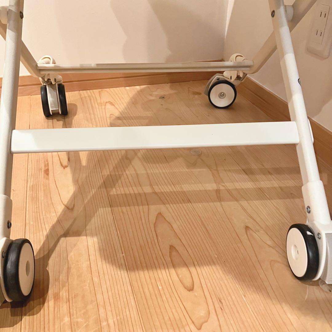 【動品・完品】コンビ ネムリラ　オートスウィング　電動