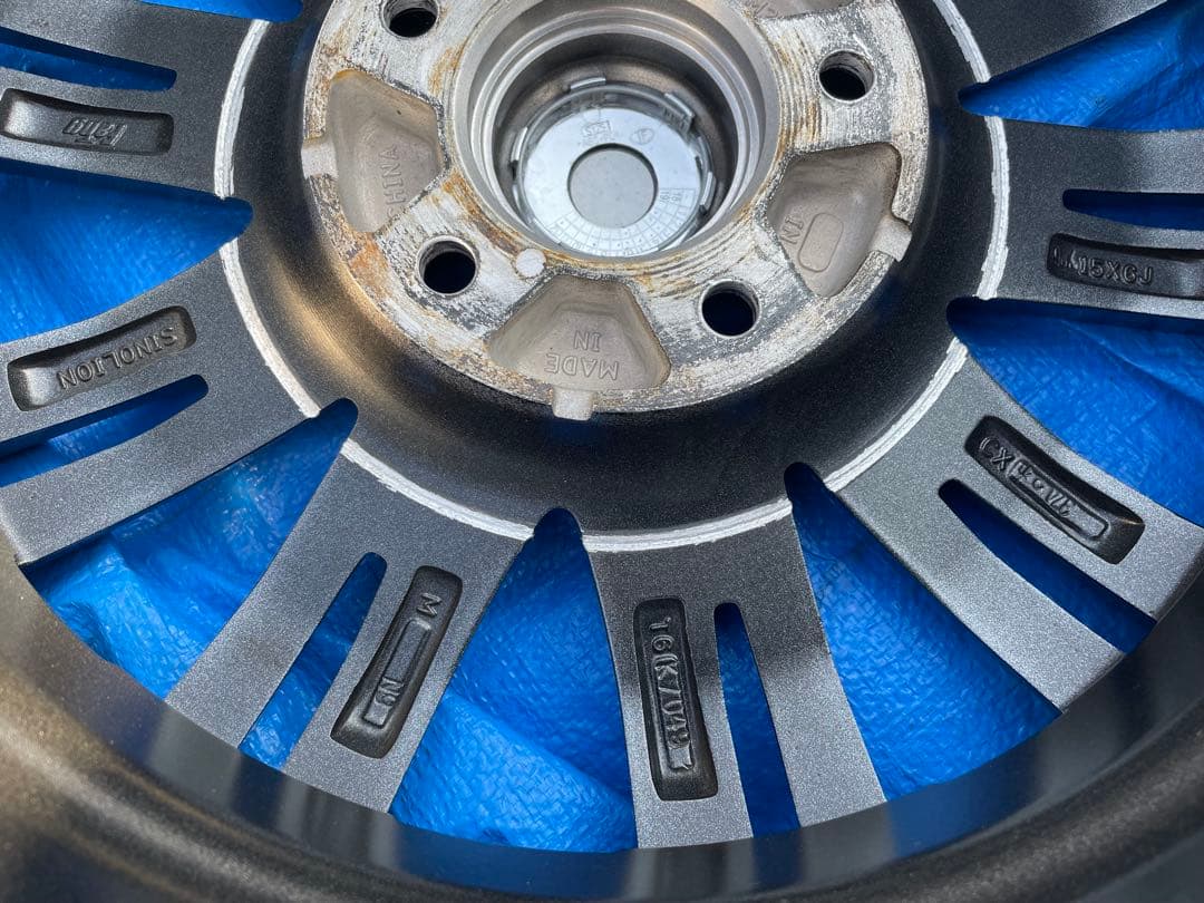 未使用？　15インチ　6J PCD114.3 5穴　アルミホイール　4本