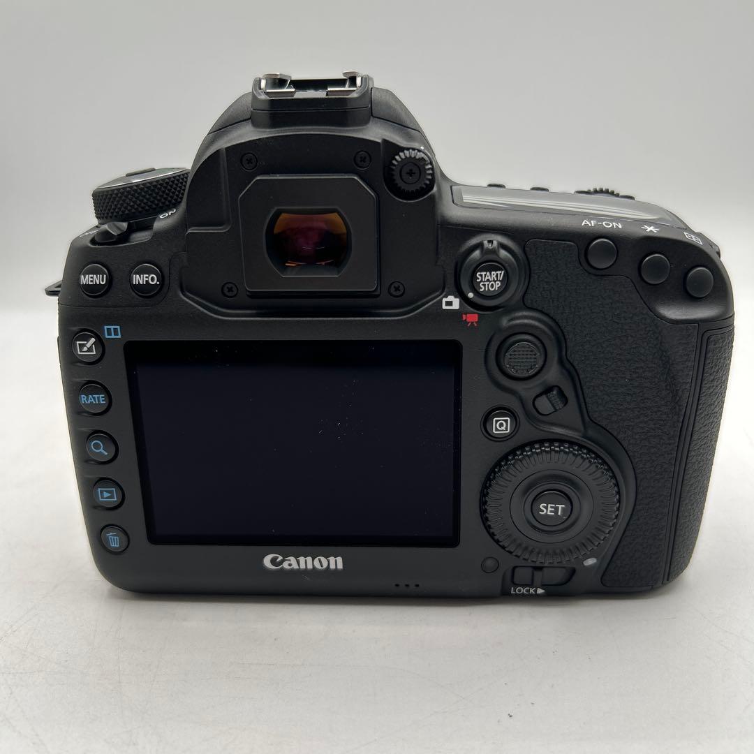 新品　Canon EOS 5D Mark IV ボディ　海外仕様　動作保証
