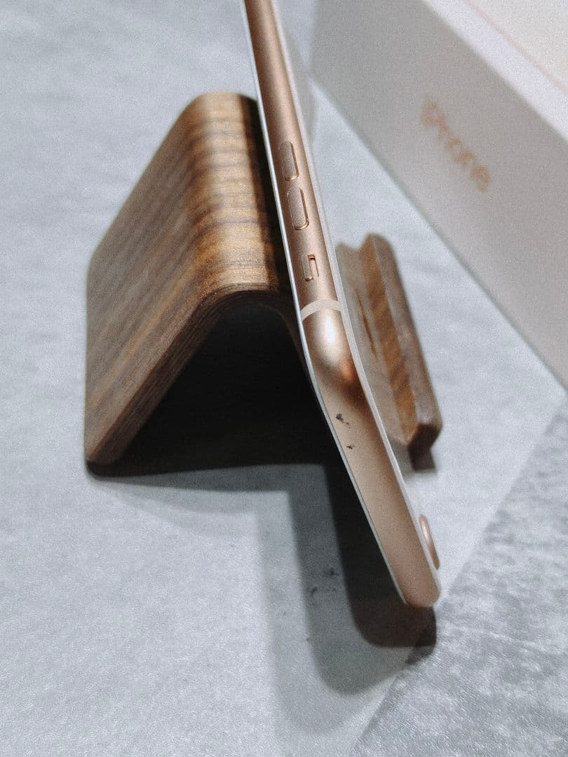 iPhone8 64GB SIMロック解除済み