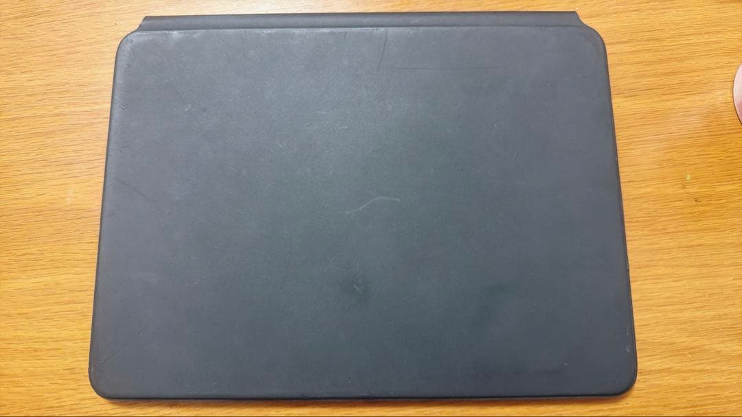 【メロン】中古品 iPad Pro第1世代用 Magic Keyboard