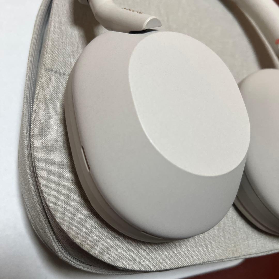 SONY WH-1000XM5 プラチナシルバー　ケース付き