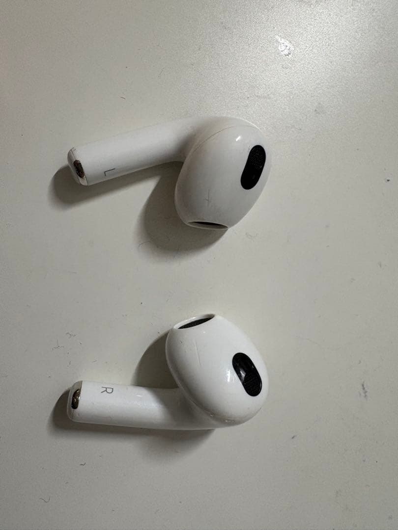 AirPods3世代 充電ケース付き