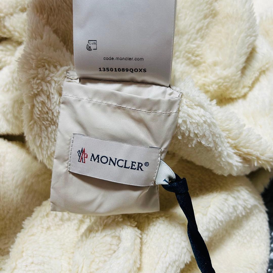 MONCLER フード付きリバーシブルベージュポンチョ新品　未使用　タグ付