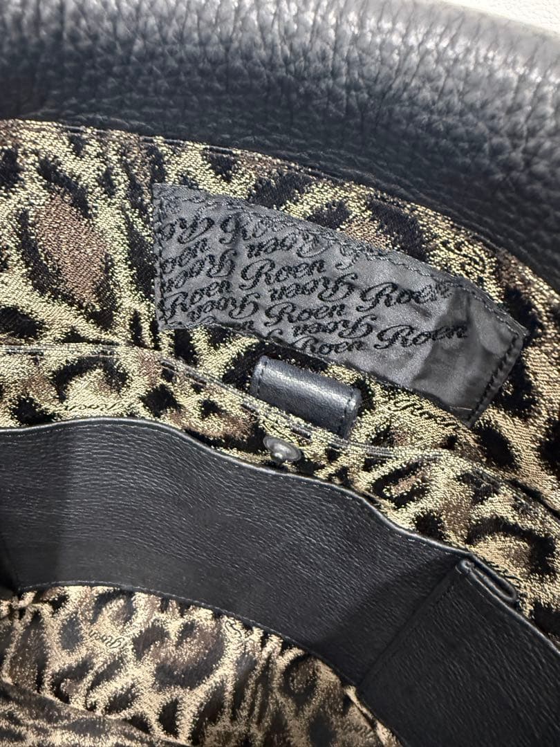 フリンジ付きブラックバッグ