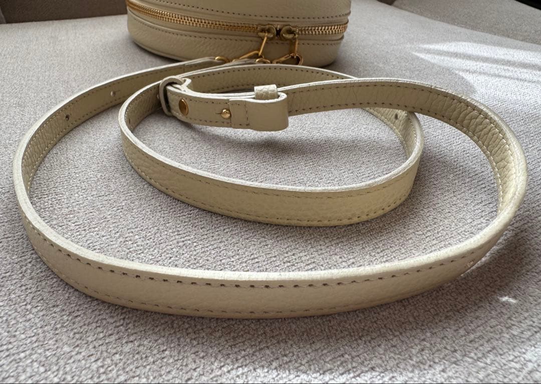 ch!iiibag レザーハートショルダー オフホワイト　チーバッグ