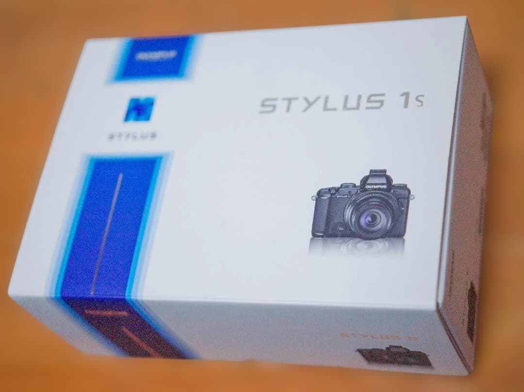 OLYMPUS STYLUS 1s 本体と付属品