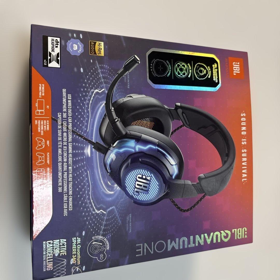 JBL Quantum One ゲーミングヘッドセット