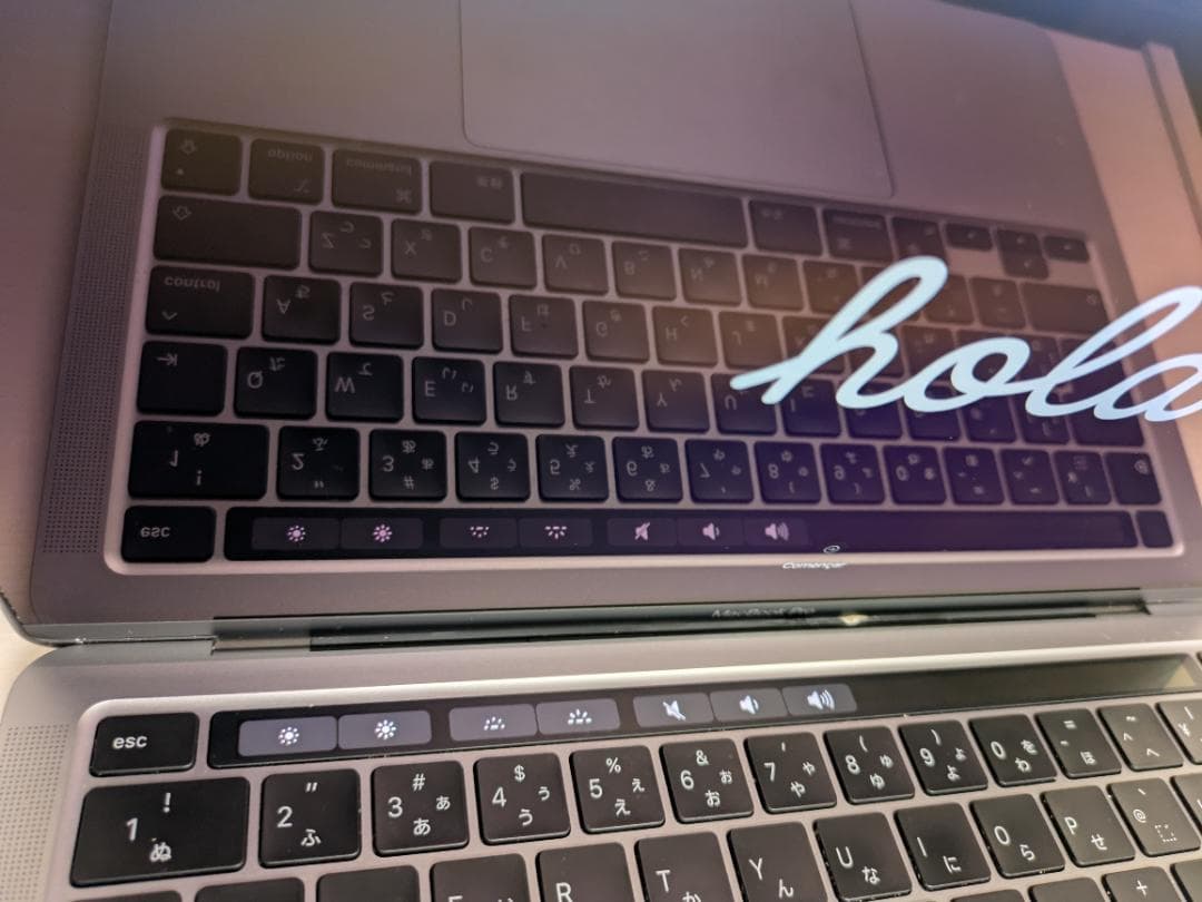 A2338 macbook pro　1台