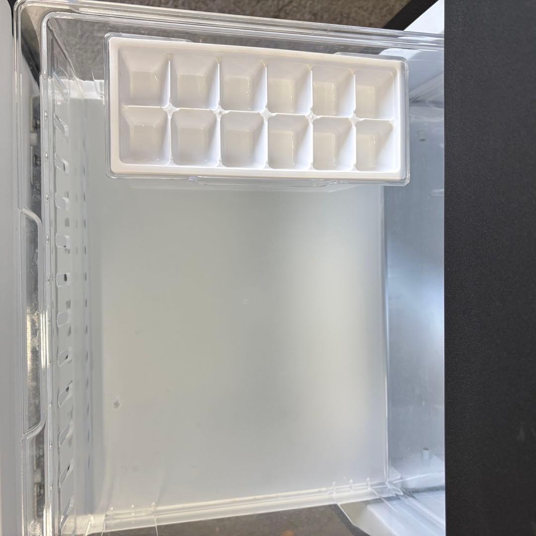 100⭕️冷蔵庫　パナソニック　一人暮らし　黒　右開き　送料無料　23年製　小型