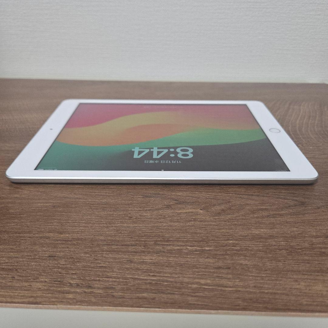 ➆Apple iPad 第6世代 WiFi + Cellular 32GB