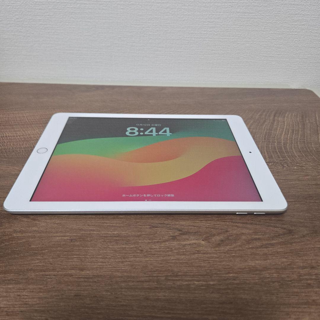 ➆Apple iPad 第6世代 WiFi + Cellular 32GB