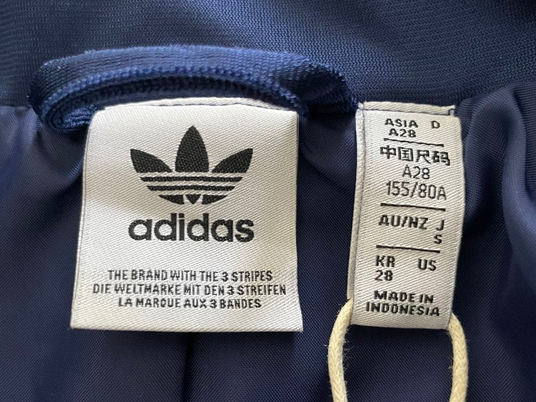 adidas Originalsクラシックス スリーストライプスブレザー未使用品