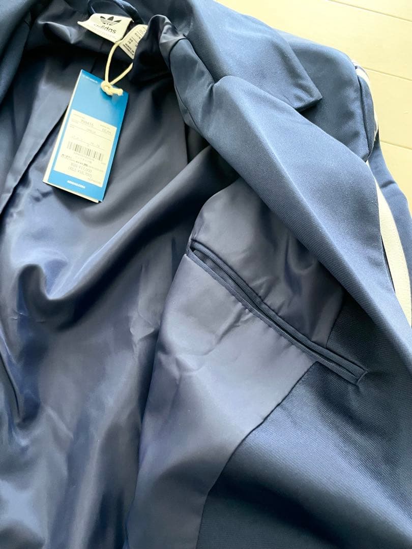 adidas Originalsクラシックス スリーストライプスブレザー未使用品