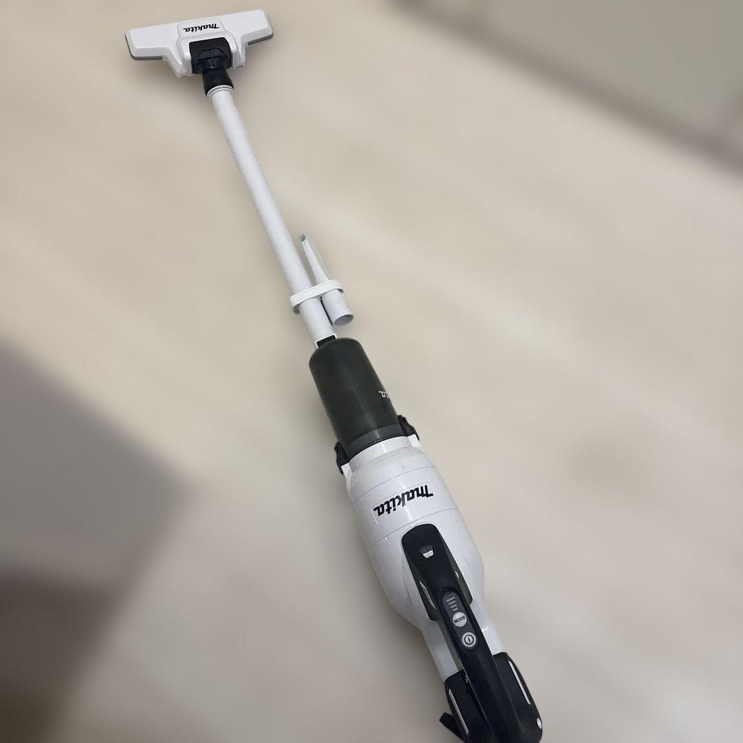 Makita スティッククリーナー ホワイトCL286FD