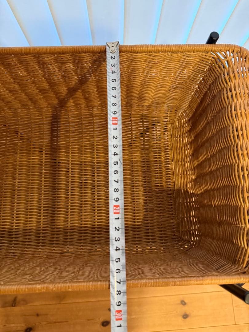 イデー　ワラビーバスケットスタンド