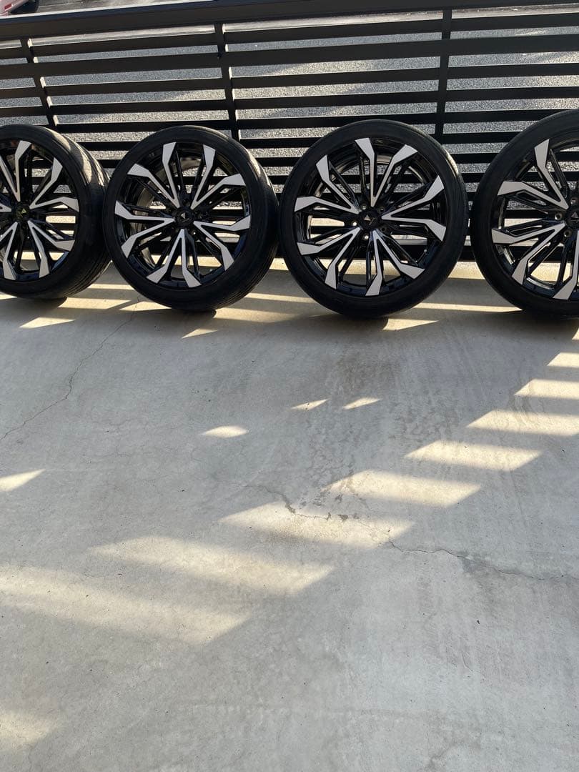 ホ*ト様 モデリスタ20インチホイール ガリ傷は直しています。 とても良いホイー